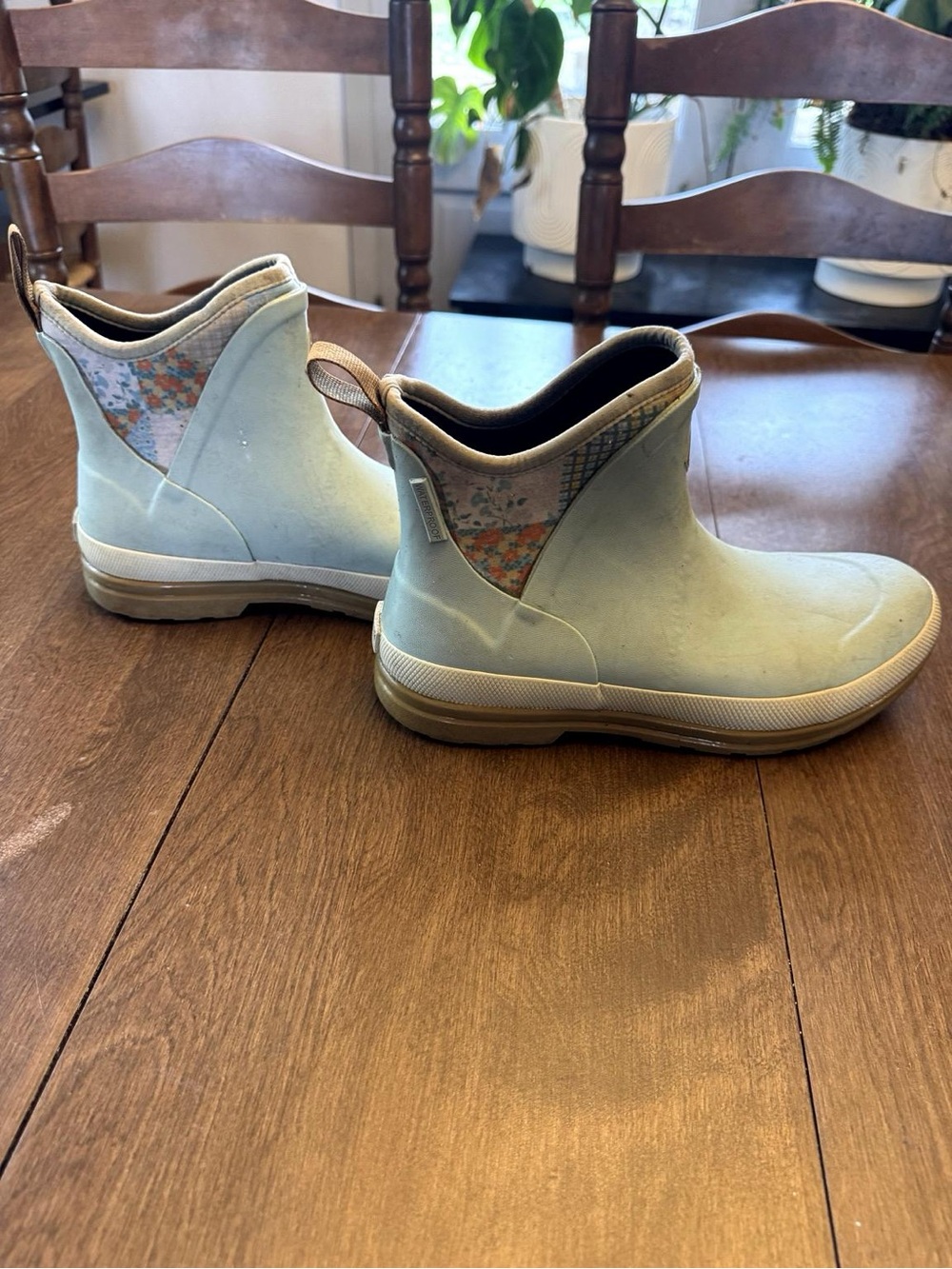 RARE Women's Light Mint Waterproof Chelsea Garden Boot